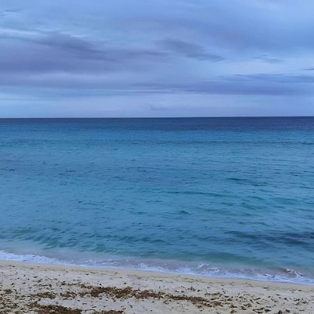 Villa Seahorse, Fontane Bianche, Siracusa, Beachfront, Great Wifi, Beautiful Garden Buitenkant foto